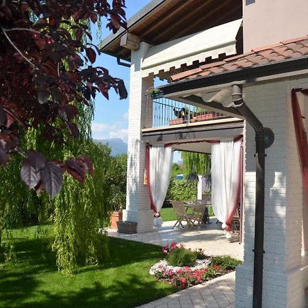 Asso Bed & Breakfast Манерба-дель-Гарда Екстер'єр фото