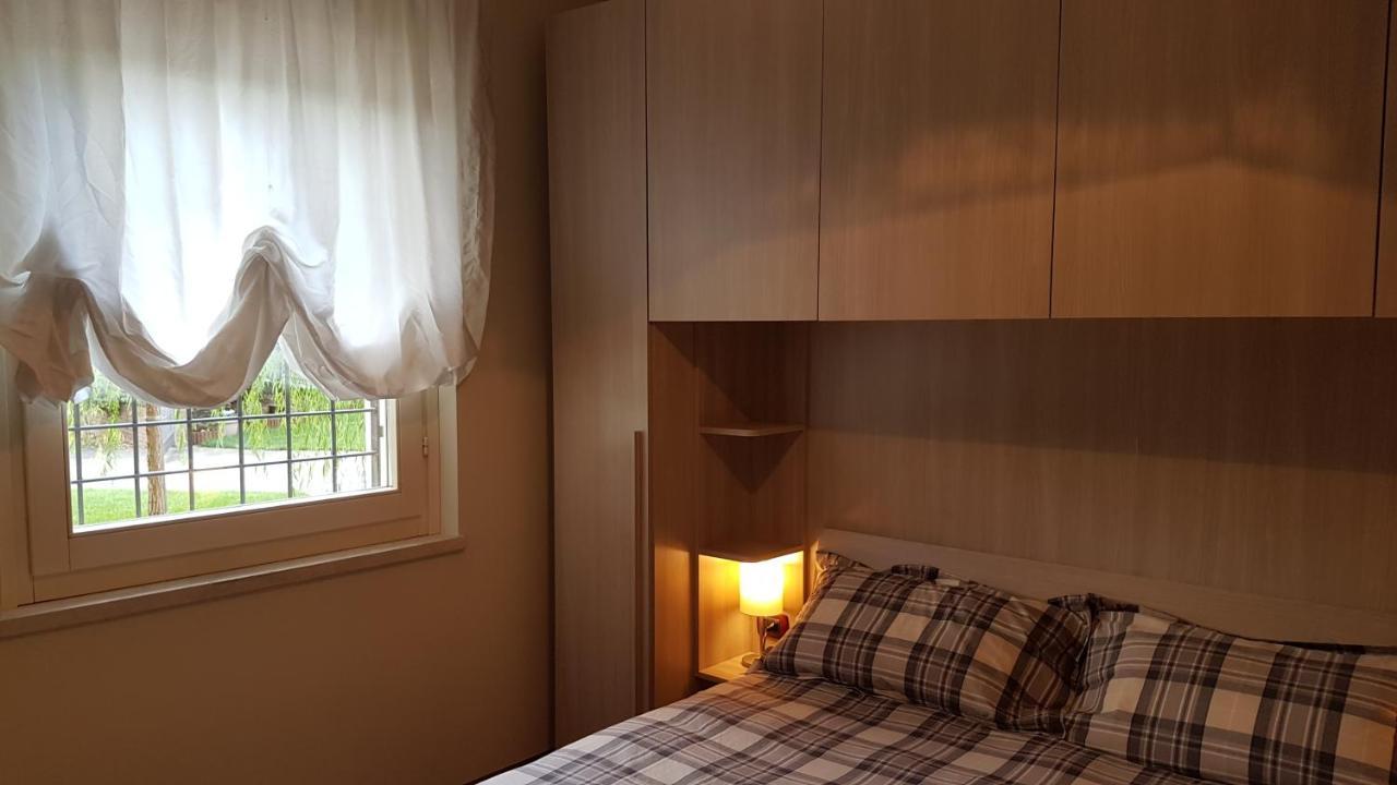 Asso Bed & Breakfast Манерба-дель-Гарда Екстер'єр фото