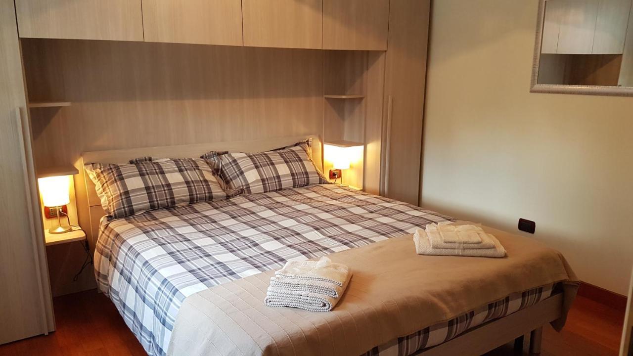 Asso Bed & Breakfast Манерба-дель-Гарда Екстер'єр фото