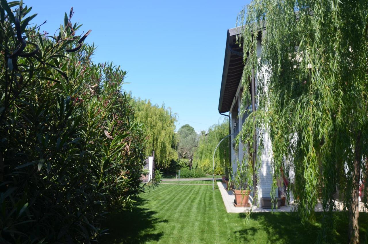 Asso Bed & Breakfast Манерба-дель-Гарда Екстер'єр фото