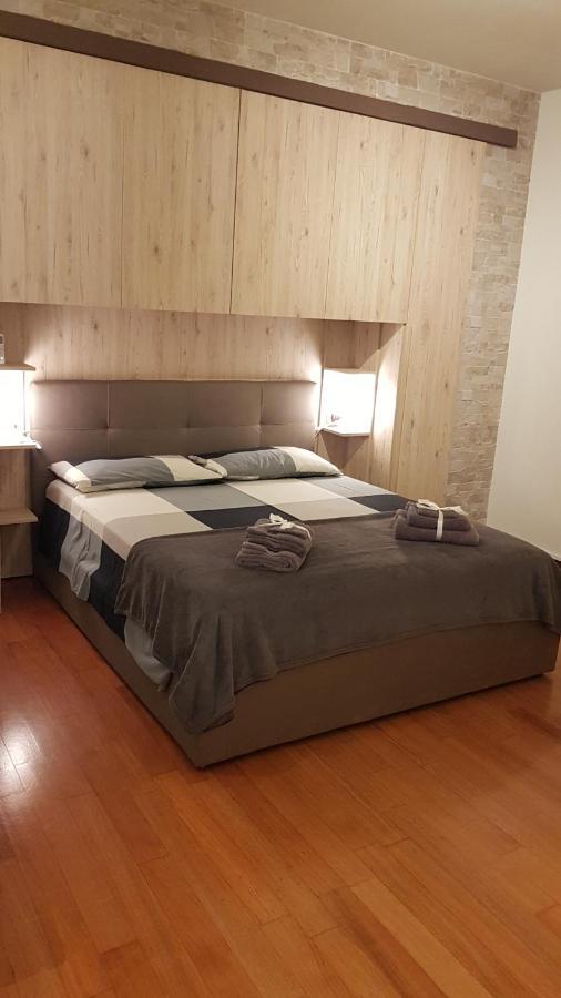 Asso Bed & Breakfast Манерба-дель-Гарда Екстер'єр фото