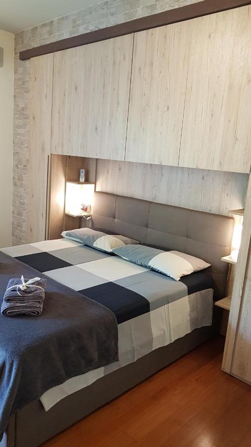 Asso Bed & Breakfast Манерба-дель-Гарда Екстер'єр фото