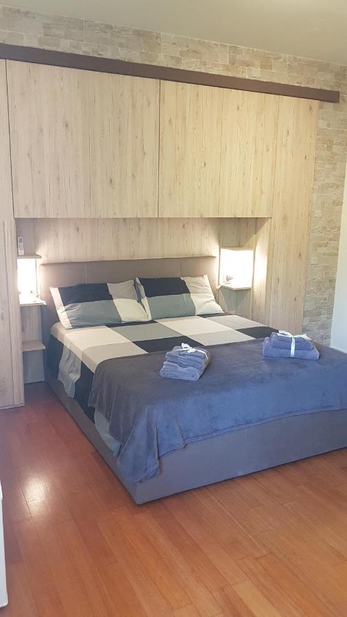 Asso Bed & Breakfast Манерба-дель-Гарда Екстер'єр фото